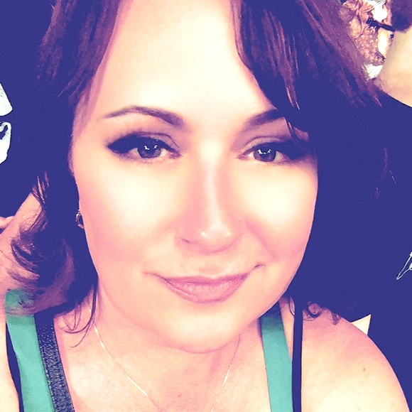 Meet your Posher, Jessica - Picture 1 of 1